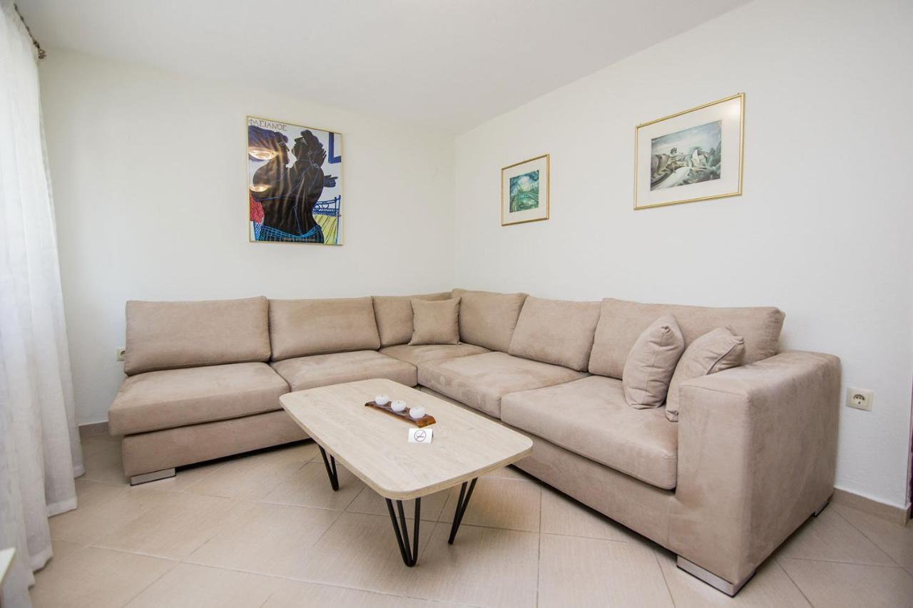 Kasta Bnb Ofrínion Extérieur photo