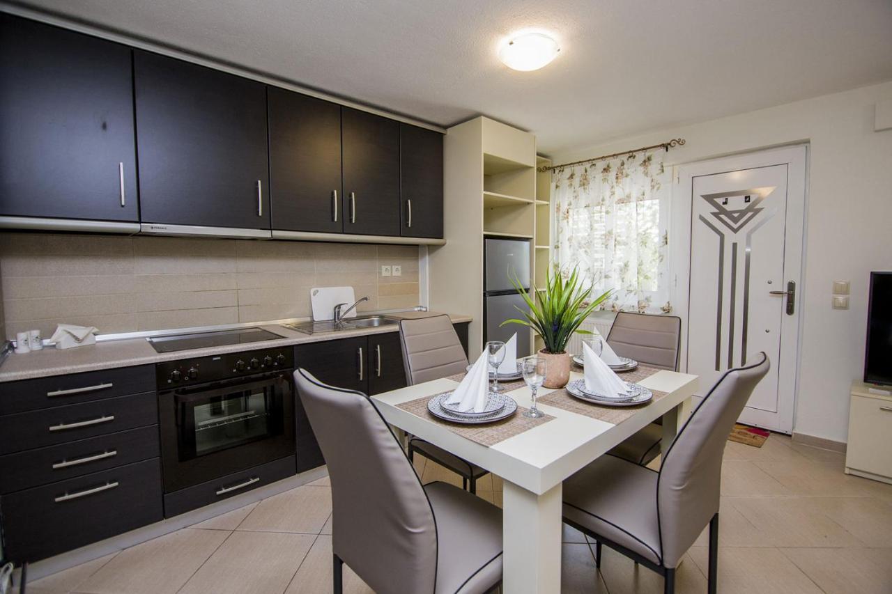 Kasta Bnb Ofrínion Extérieur photo